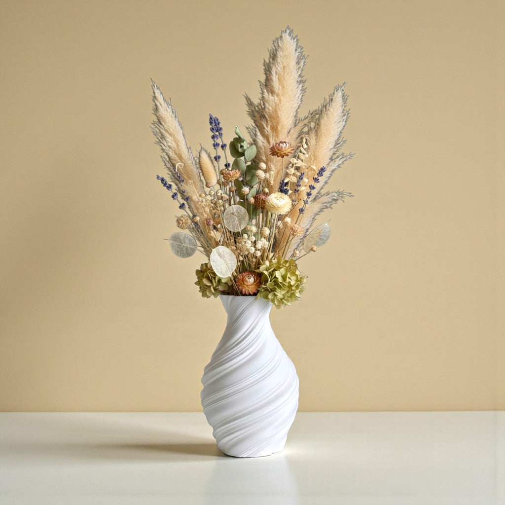 Twist Form Vase – Minimal Decorative Vase