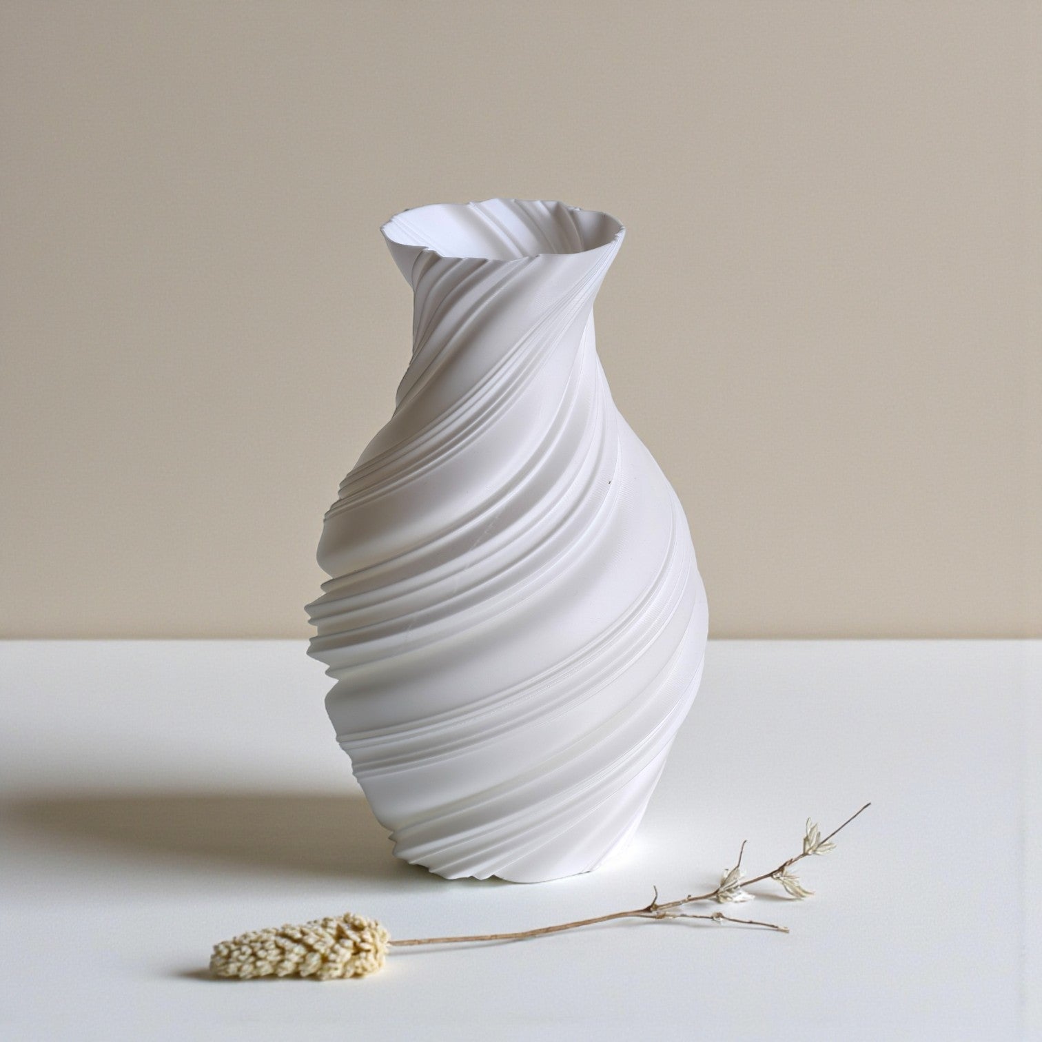Twist Form Vase – Minimal Decorative Vase