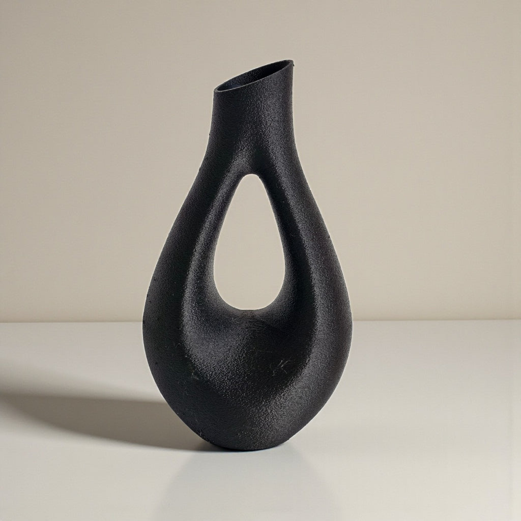 Eclipse Loop Vase – Matte Black 3D Printed Sculpture Vase