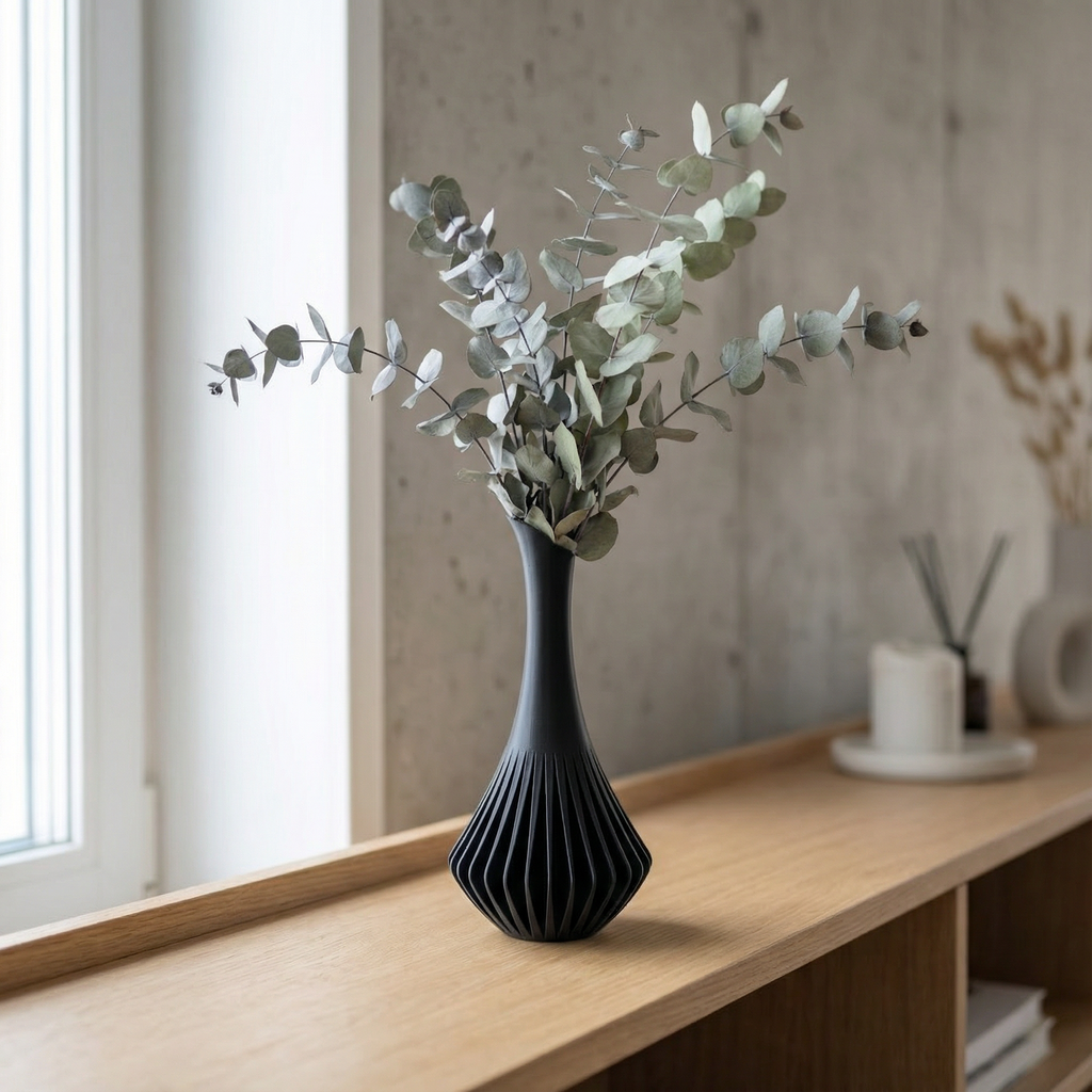 Modern Sculptural Vase with Ribbed Design – Minimal Decorative Vase for Dried Flowers & Home Décor